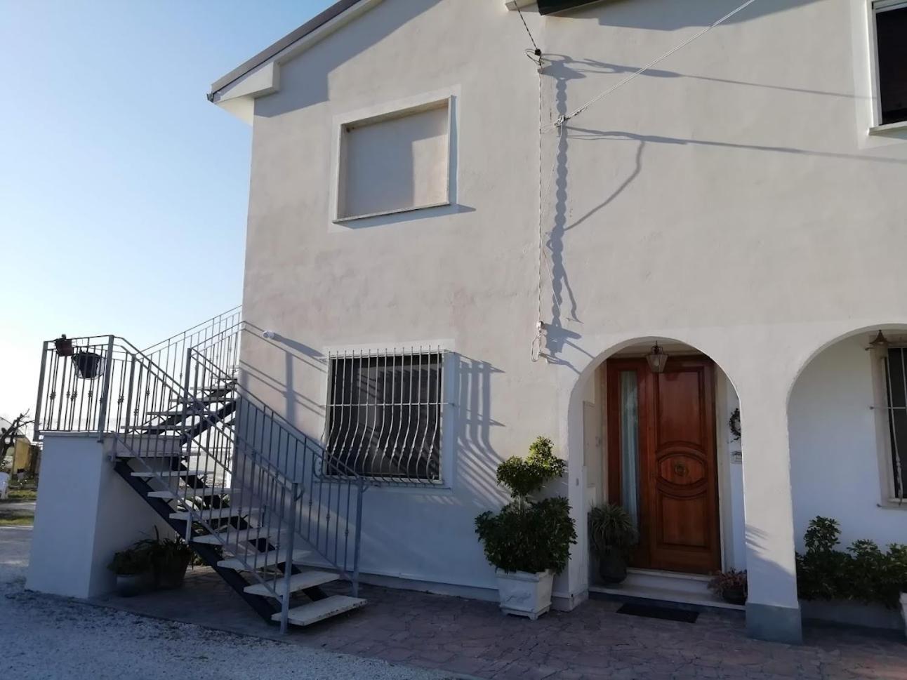 马萨罗萨La Casa Di Silvia公寓 外观 照片